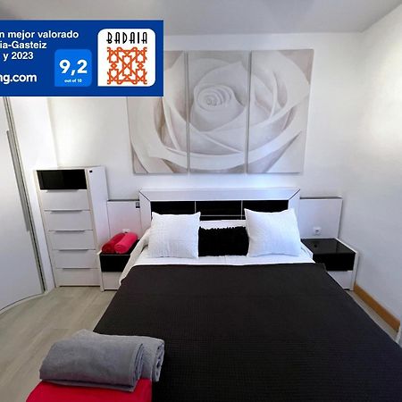 A Las Puertas De La Catedral 90M2 Con Garaje Vitoria-Gasteiz Extérieur photo