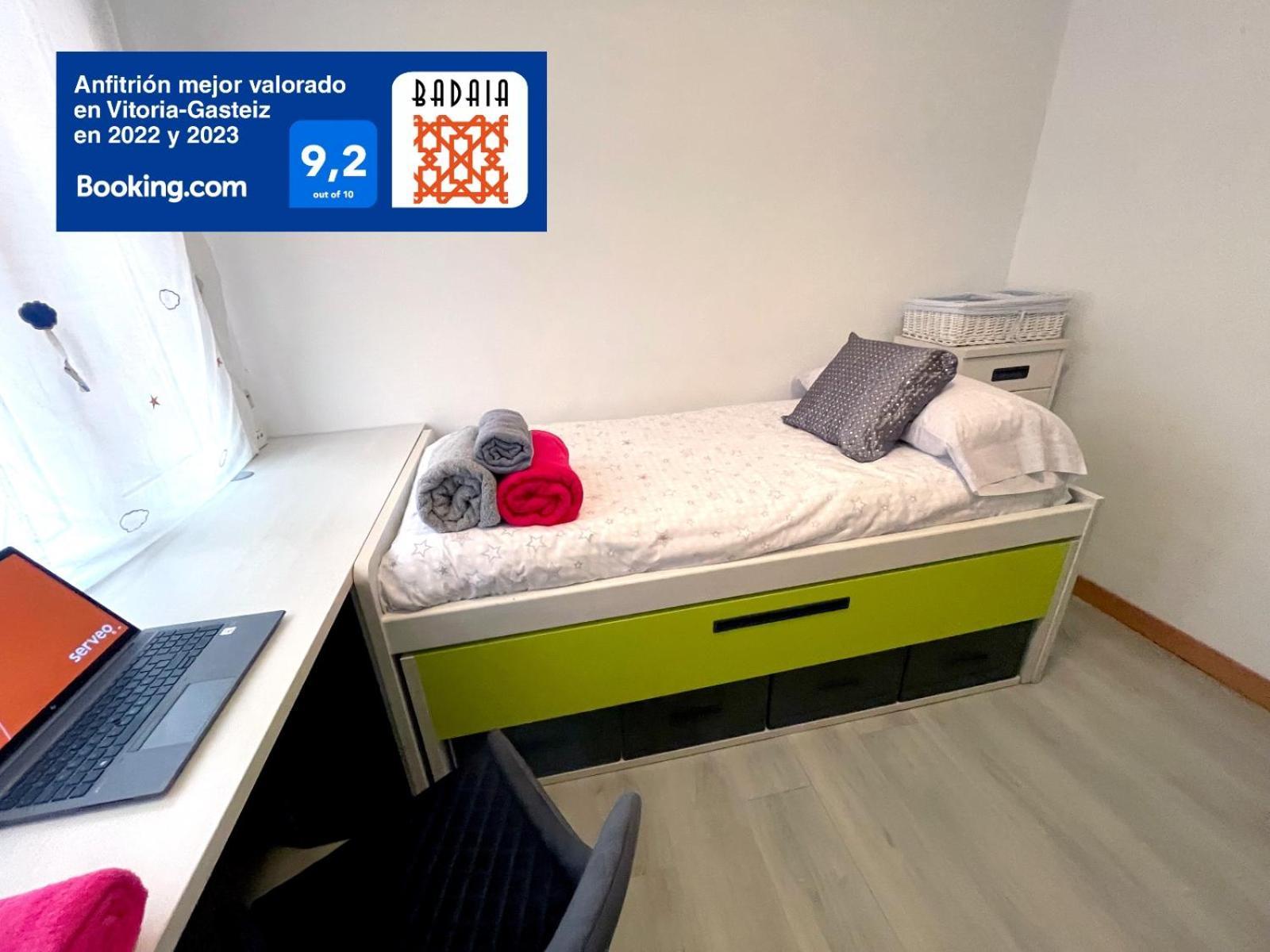 A Las Puertas De La Catedral 90M2 Con Garaje Vitoria-Gasteiz Extérieur photo