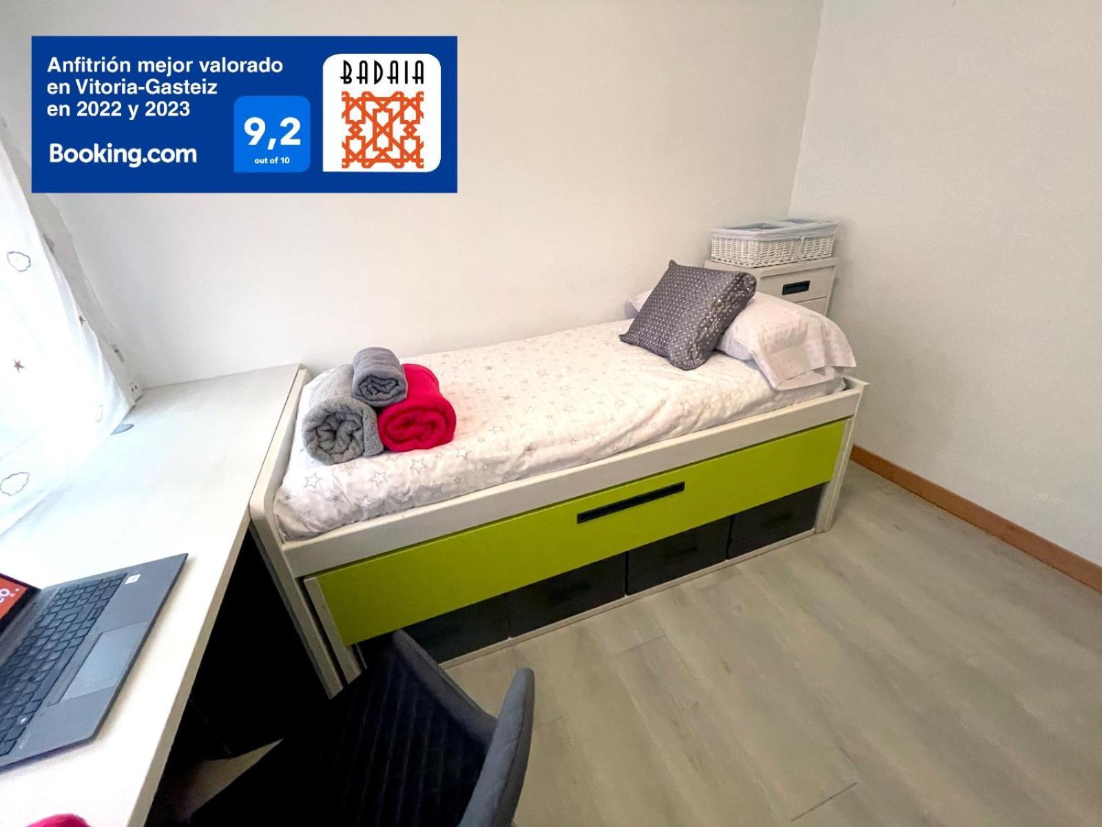 A Las Puertas De La Catedral 90M2 Con Garaje Vitoria-Gasteiz Extérieur photo