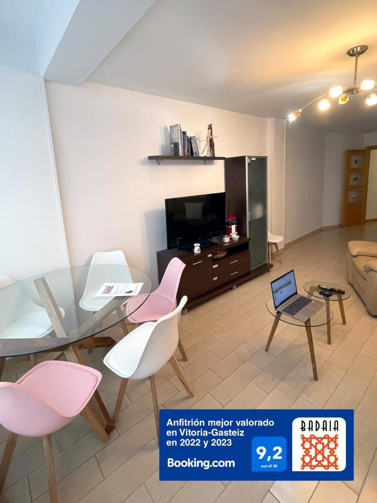 A Las Puertas De La Catedral 90M2 Con Garaje Vitoria-Gasteiz Extérieur photo
