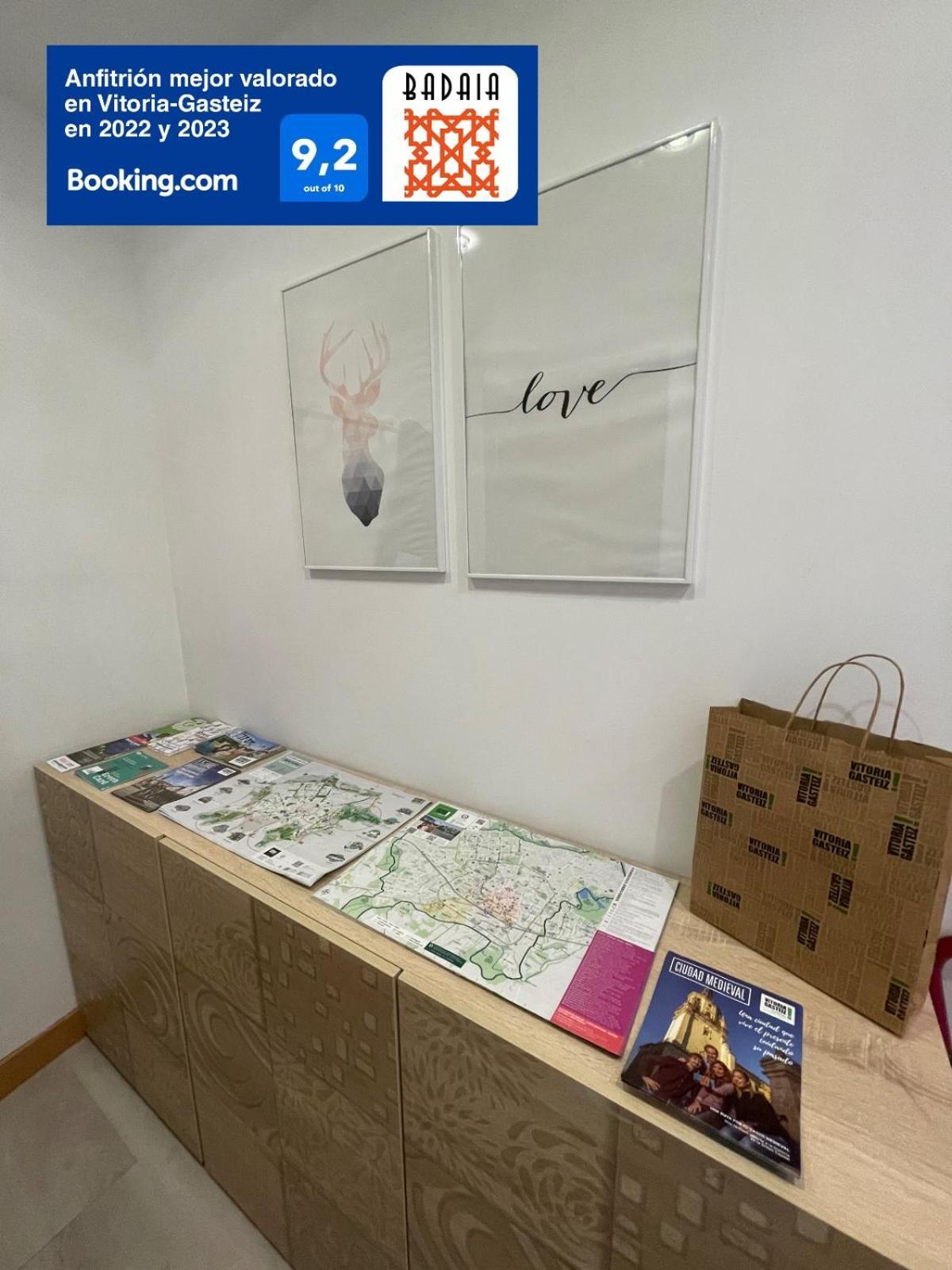 A Las Puertas De La Catedral 90M2 Con Garaje Vitoria-Gasteiz Extérieur photo