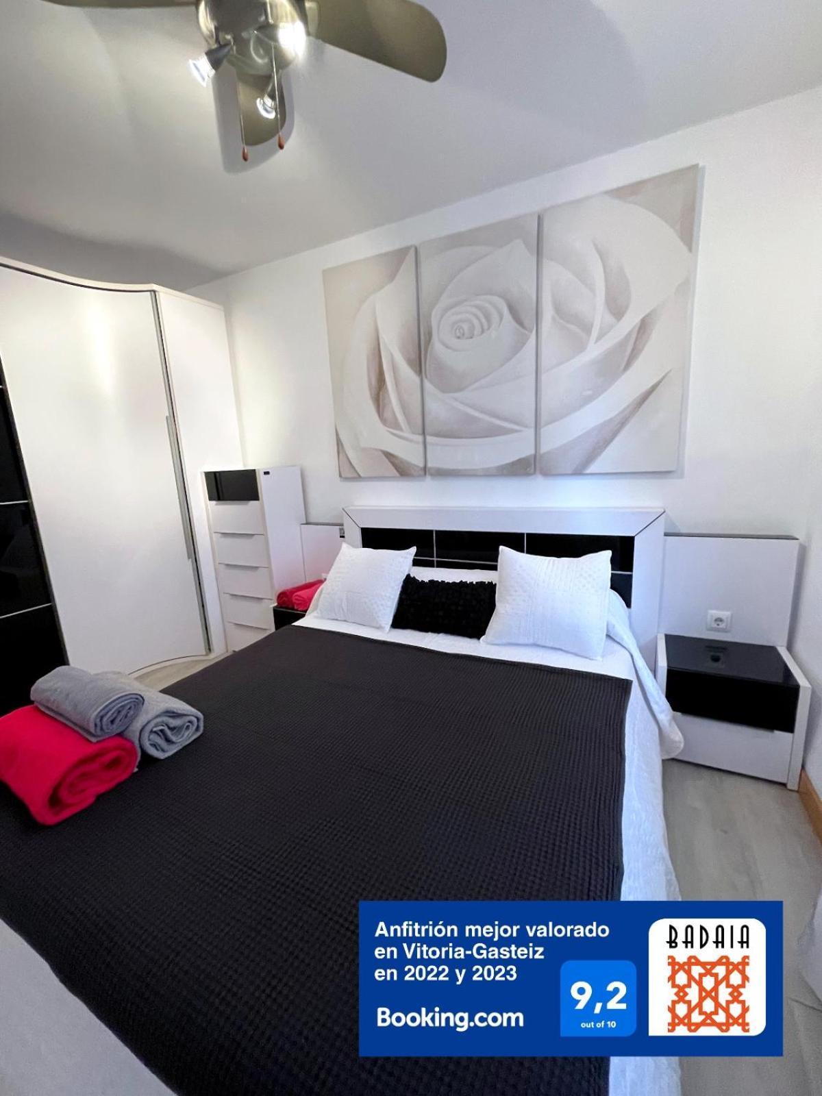 A Las Puertas De La Catedral 90M2 Con Garaje Vitoria-Gasteiz Extérieur photo