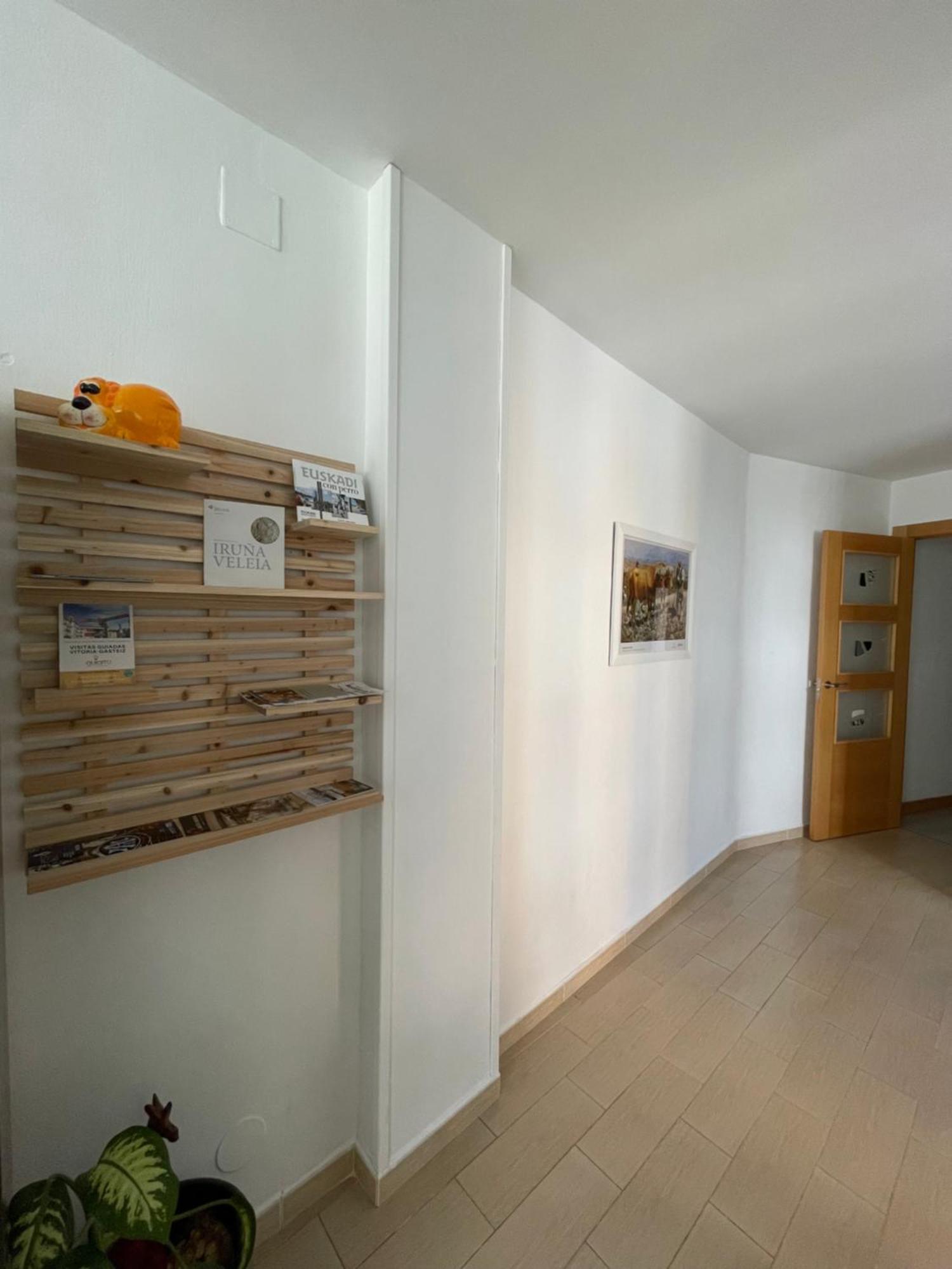 A Las Puertas De La Catedral 90M2 Con Garaje Vitoria-Gasteiz Extérieur photo